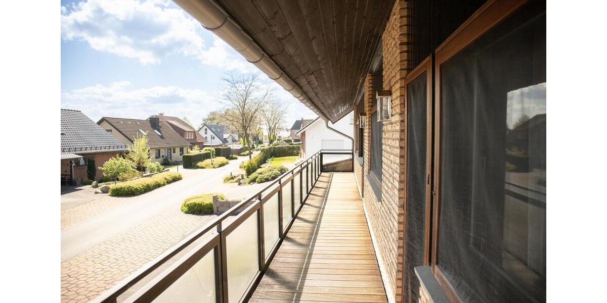 Einfamilienhaus Schloß Holte-Stukenbrock Stukenbrock - 10 Zimmer, 290 m&sup2;, 595.000&euro; | Angebot:26737636