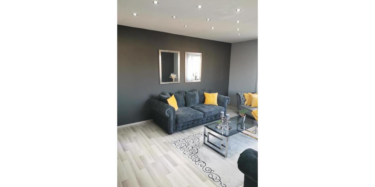 Etagenwohnung Brakel - 1 Zimmer, 140 m&sup2;, 1.200&euro; | Angebot:26036380