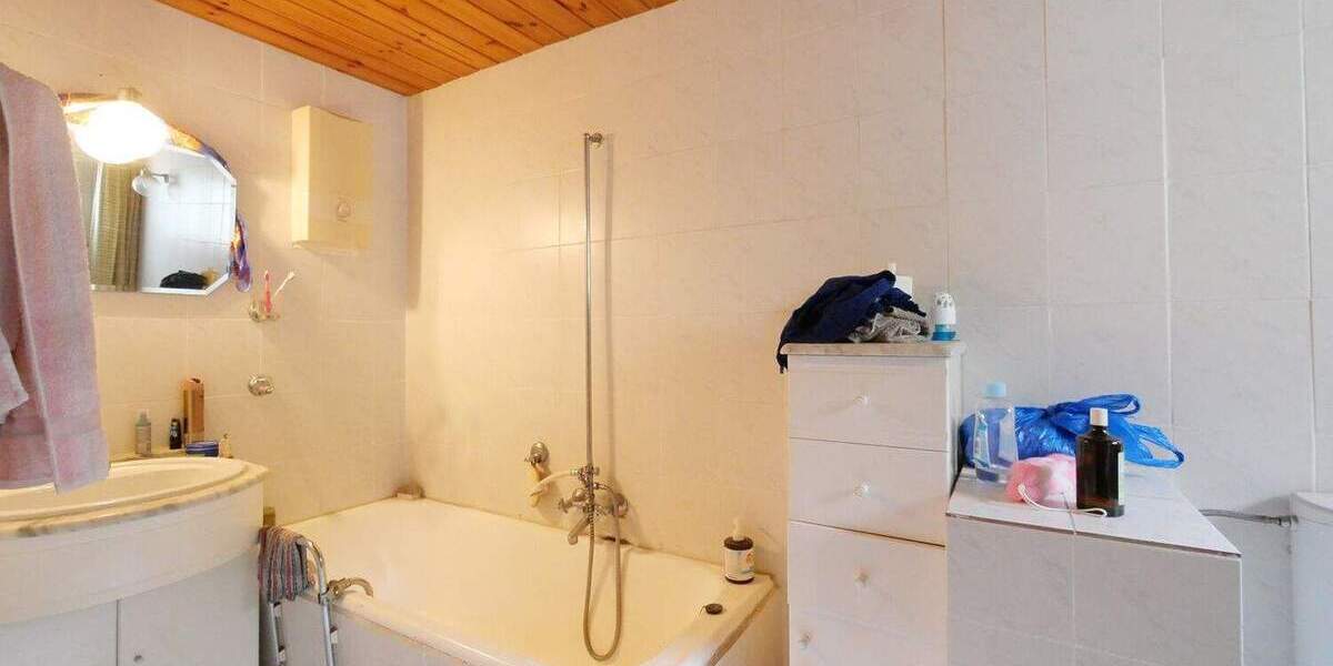 Einfamilienhaus Paderborn / Neuenbeken Neuenbeken - 6 Zimmer, 160 m&sup2;, 279.000&euro; | Angebot:25736022