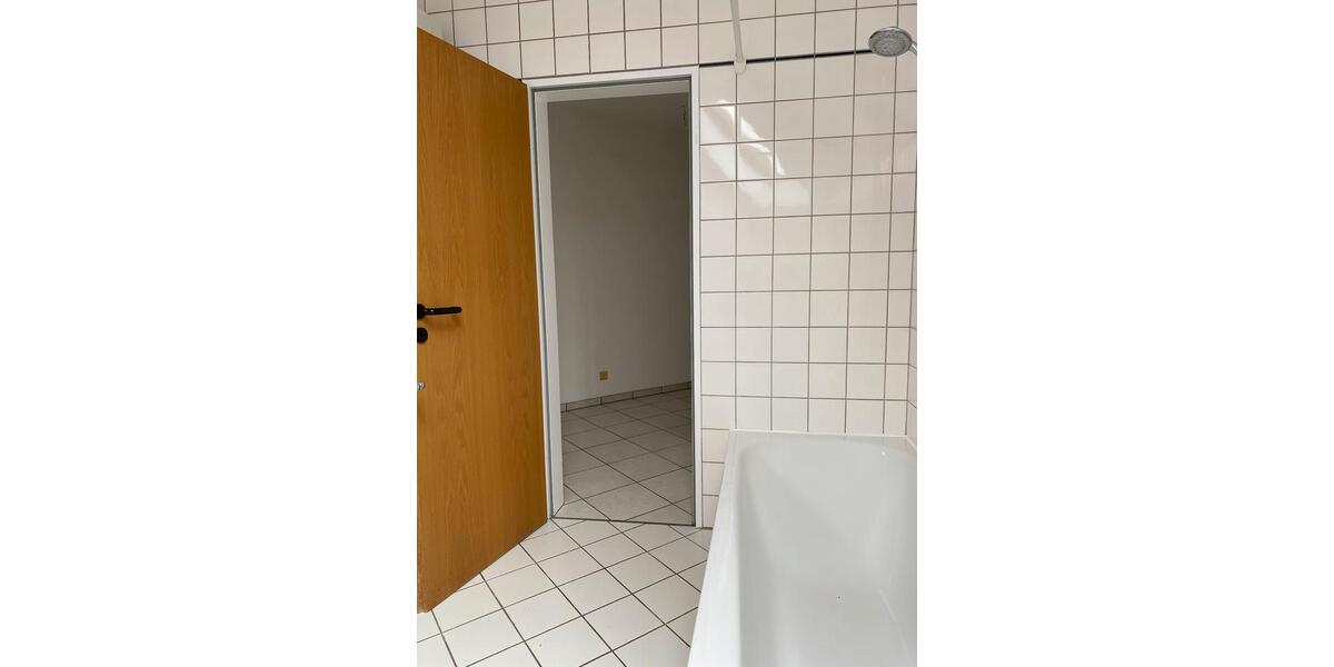 Dachgeschoßwohnung Paderborn Univiertel - 3 Zimmer, 77 m&sup2;, 650&euro; | Angebot:26462501