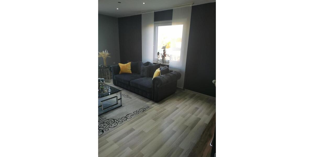 Etagenwohnung Brakel - 4 Zimmer, 140 m&sup2;, 1.000&euro; | Angebot:24625345