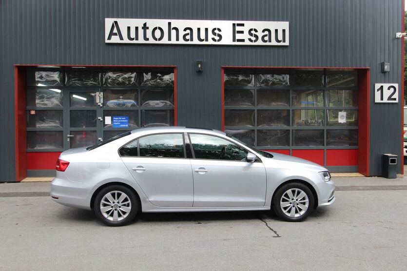 VW Jetta 59.200 km 13.950 € Schloß Holte 33758