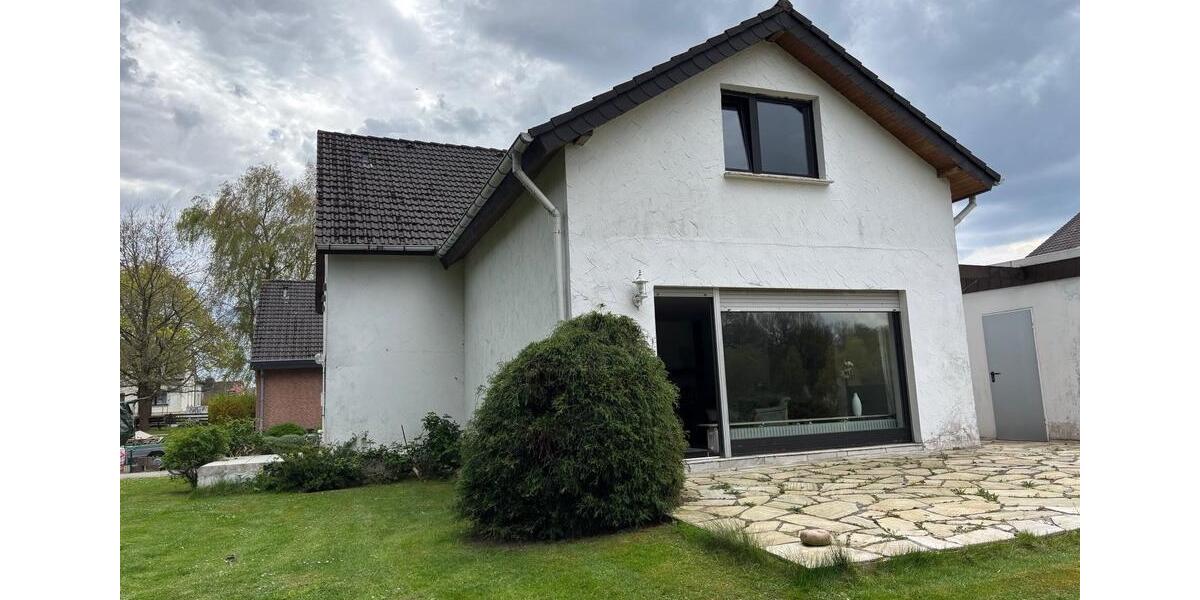 Mehrfamilienhaus, Wohnhaus Detmold Hiddesen - 7 Zimmer, 170 m&sup2;, 220.000&euro; | Angebot:26476169
