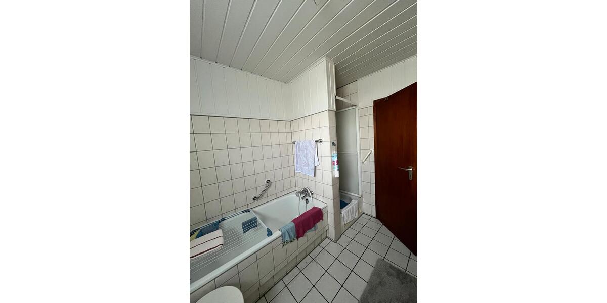 Bungalow Paderborn Elsen - 7 Zimmer, 140 m&sup2;, 1.400&euro; | Angebot:25236181