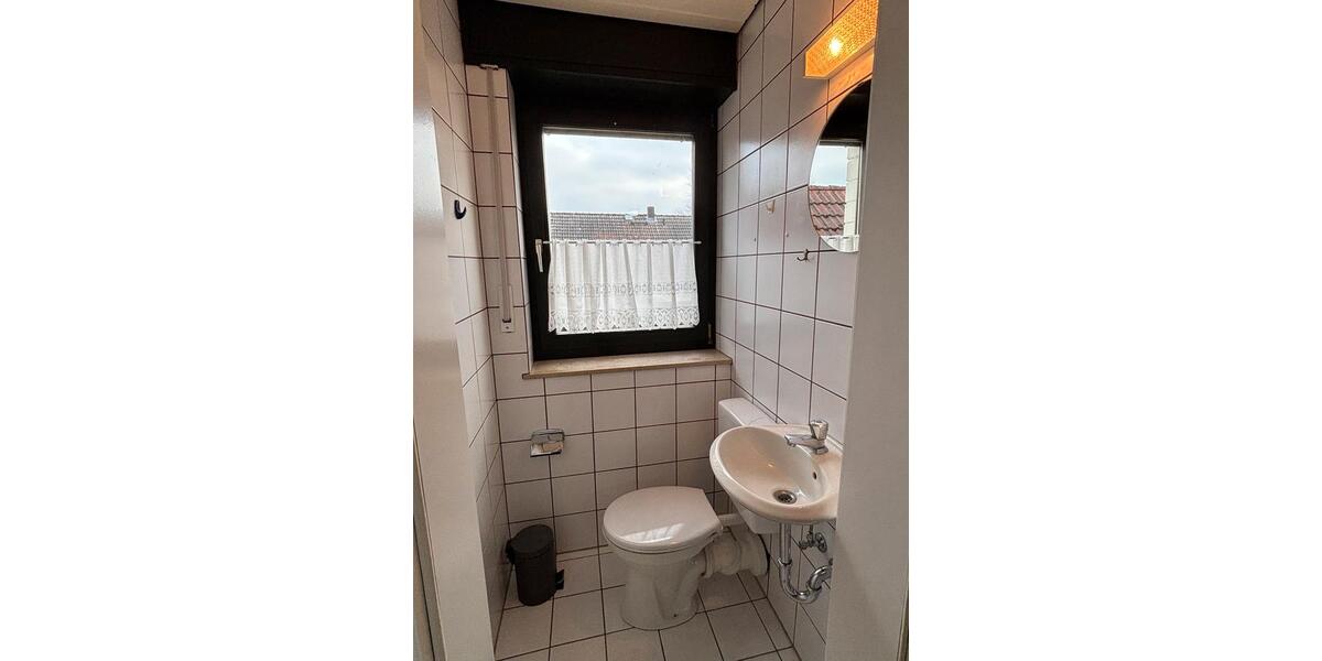 Dachgeschoßwohnung Delbrück - 3 Zimmer, 98 m&sup2;, 1.230&euro; | Angebot:25085008