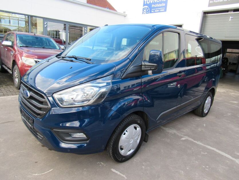 Ford Tourneo Custom 228.000 km 14.900 € Detmold 32758