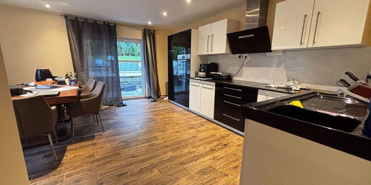 Einfamilienhaus Lichtenau Holtheim - 6 Zimmer, 182 m&sup2;, 249.000&euro; | Angebot:25665641