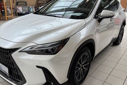 Lexus NX 450h 5.720 km 50.890 &euro; Paderborn 33104