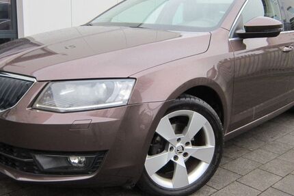 Skoda Octavia 125.000 km 10.999 &euro; Paderborn 33102
