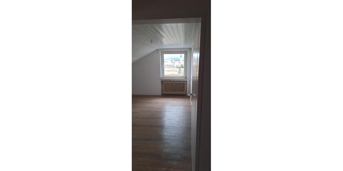Dachgeschoßwohnung Bad Driburg - 2 Zimmer, 47 m&sup2;, 300&euro; | Angebot:27592553