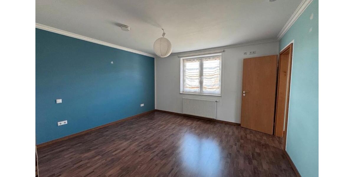 Dachgeschoßwohnung Altenbeken - 4 Zimmer, 118 m&sup2;, 980&euro; | Angebot:26639581