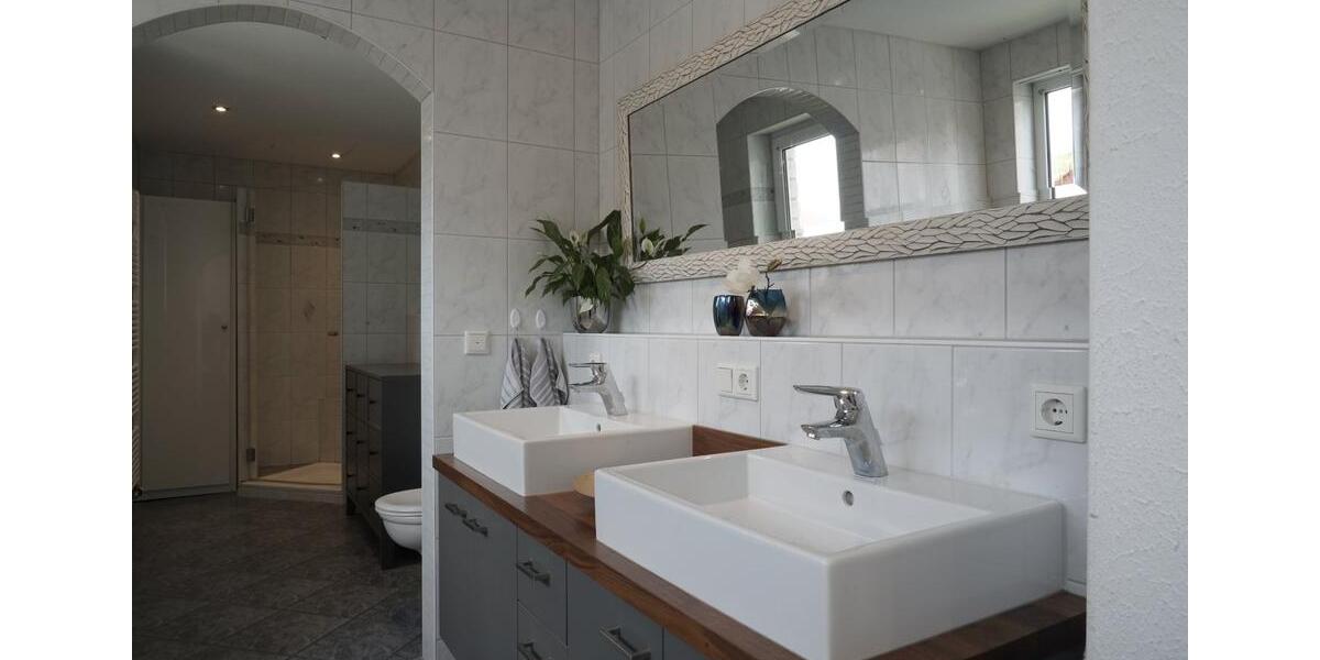 Doppelhaushälfte Oerlinghausen - 5 Zimmer, 167 m&sup2;, 439.000&euro; | Angebot:26603001