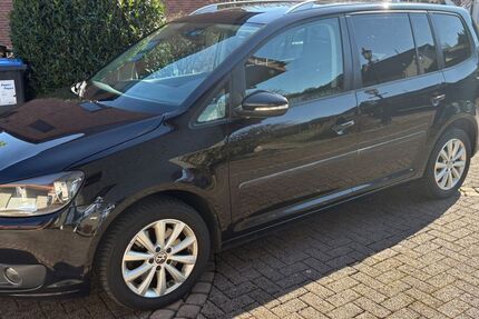 VW Touran 228.000 km 9.000 &euro; Neuenbeken 33100