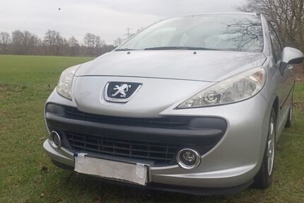 Peugeot 207 177.000 km 2.799 &euro; PADERBORN 33102