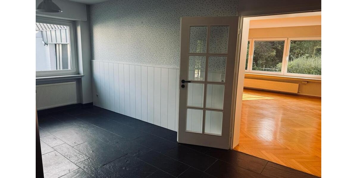 Einfamilienhaus Paderborn Elsen - 7 Zimmer, 260 m&sup2;, 2.250&euro; | Angebot:27618823