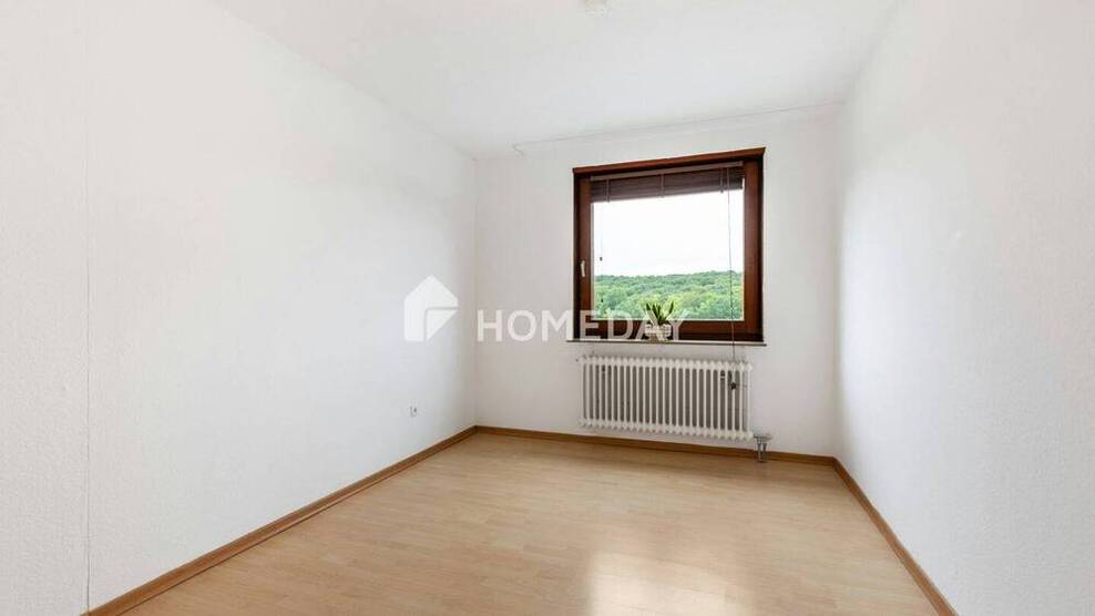 Großzügige 4-Zimmer-Wohnung mit Loggia - Ruhig, gepflegt und bezugsfrei