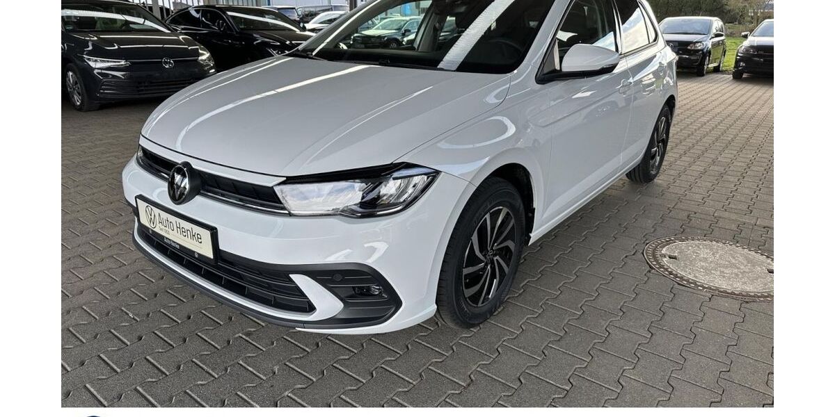 VW Polo 5.475 km 21.985 &euro; Büren 33142