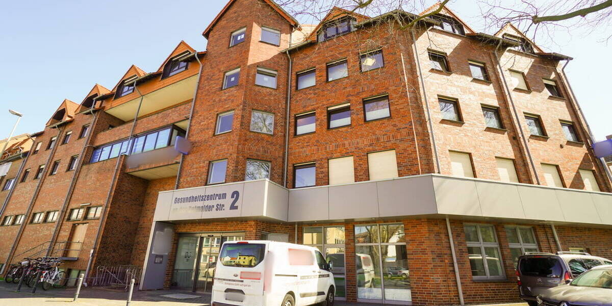 Praxis- oder Bürofläche in einem GeschäftshausGesundheitshaus in Paderborn auch Teilflächen möglich 6 zimmer