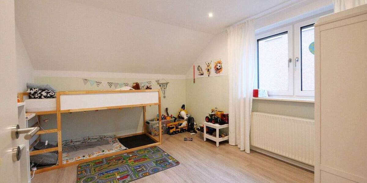 Familienfreundliche Doppelhaushälfte in Top Lage von Elsen 4 zimmer