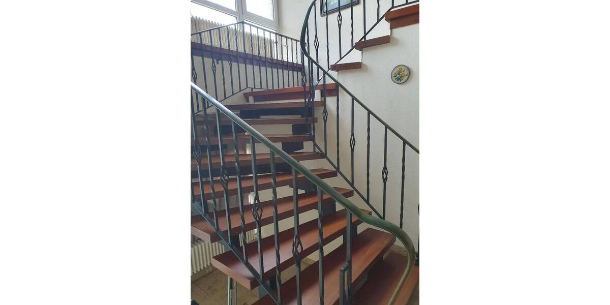 Einfamilienhaus Detmold Heiligenkirchen - 1 Zimmer, 209 m&sup2;, 250.000&euro; | Angebot:25700168