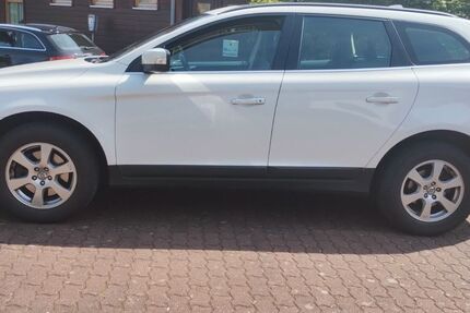 Volvo XC60 325.000 km 5.250 &euro; Rietberg of 33397