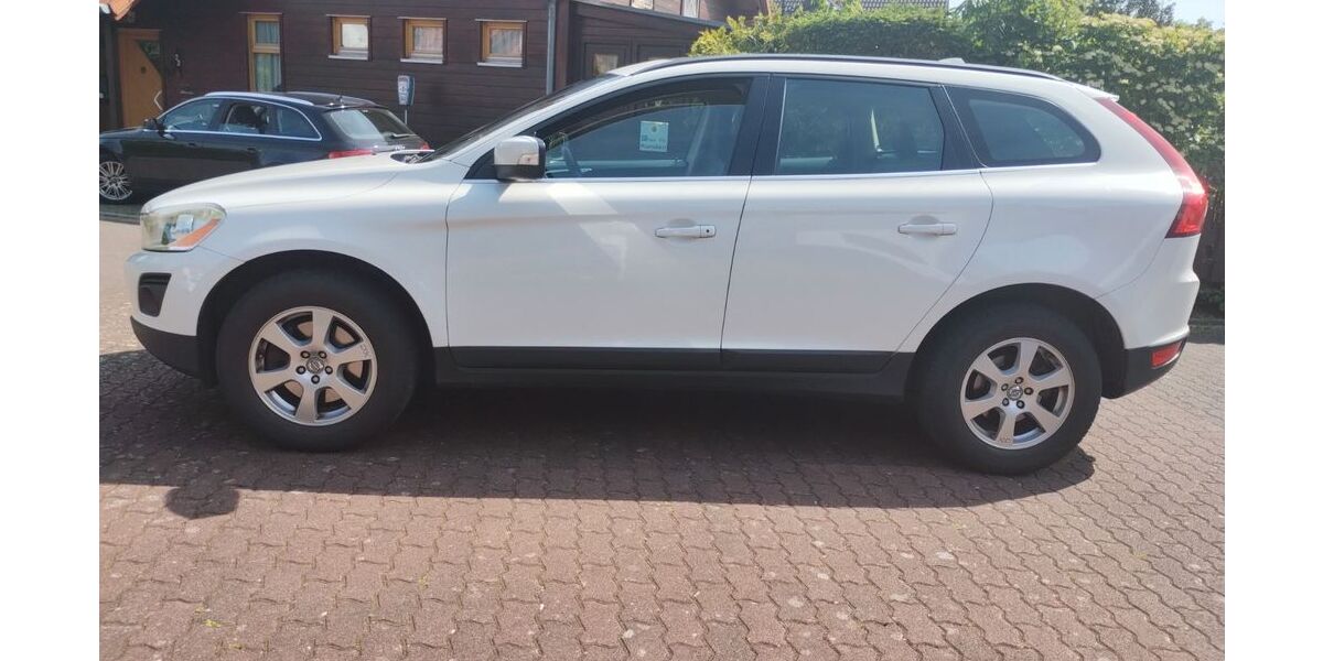 Volvo XC60 325.000 km 5.250 &euro; Rietberg of 33397