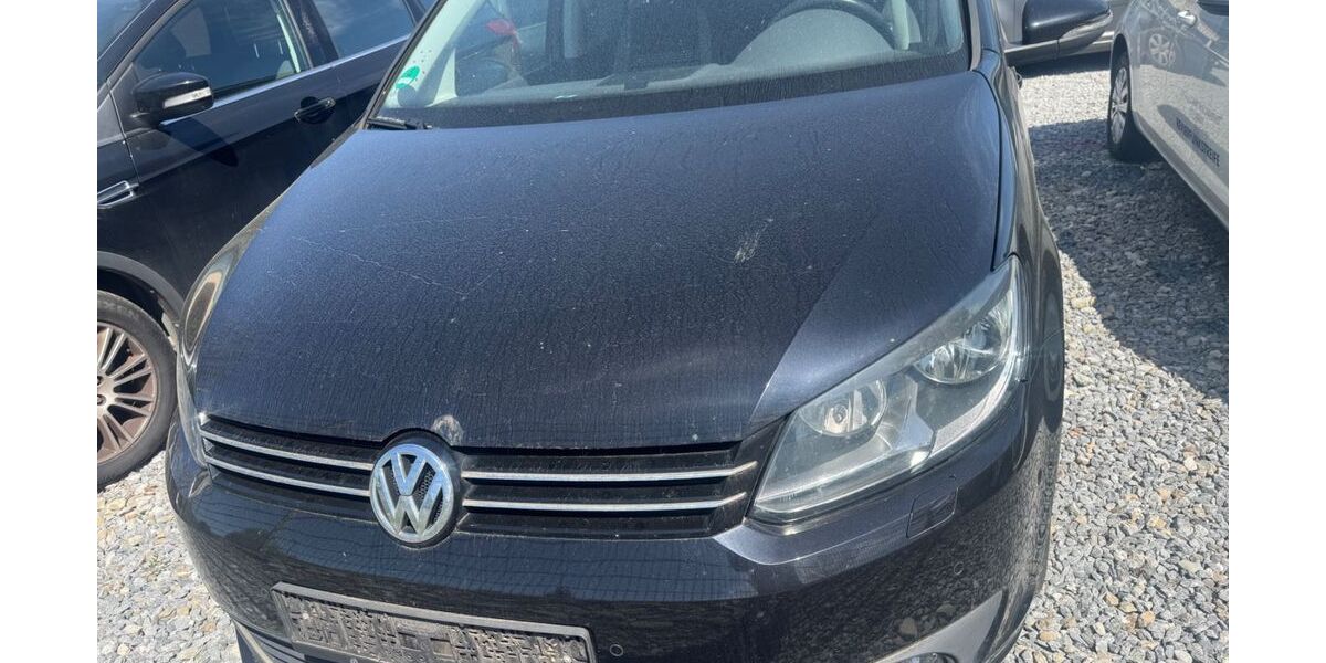 VW Touran 191.000 km 3.900 &euro; Lippstadt 59557