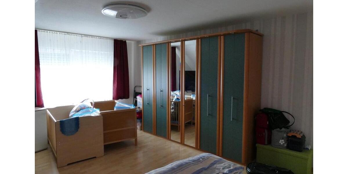 Dachgeschoßwohnung Altenbeken - 3 Zimmer, 112 m&sup2;, 730&euro; | Angebot:26462906