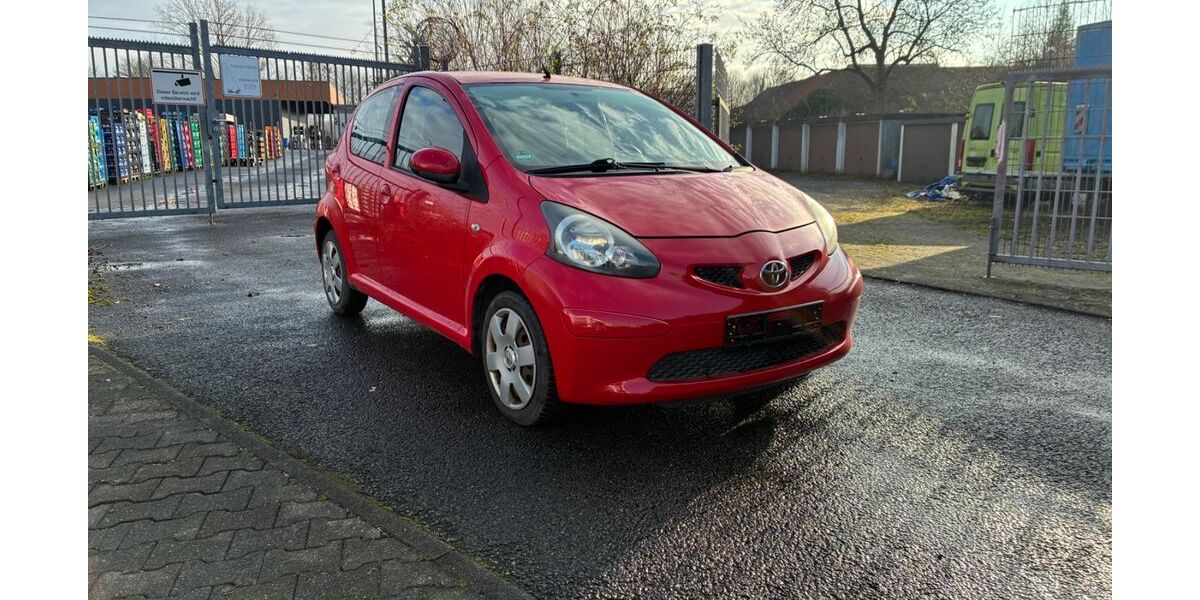 Toyota Aygo (X) 204.914 km 1.150 &euro; Paderborn 33100