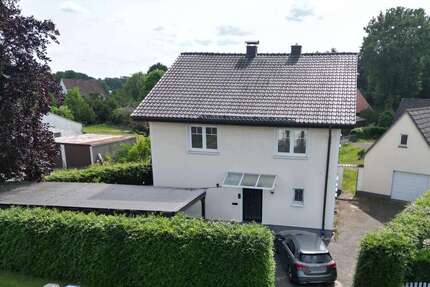 Haus zum Kaufen in Schloß Holte-Stukenbrock 439.000 € 260 m²