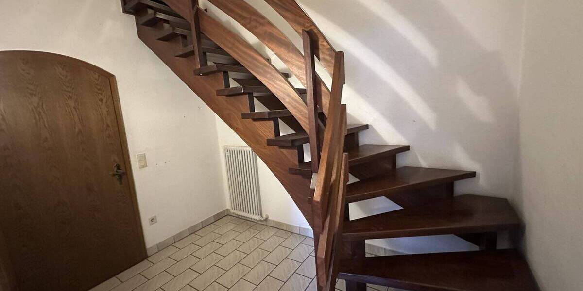 Einfamilienhaus Steinheim - 6 Zimmer, 262 m&sup2;, 315.000&euro; | Angebot:26379441