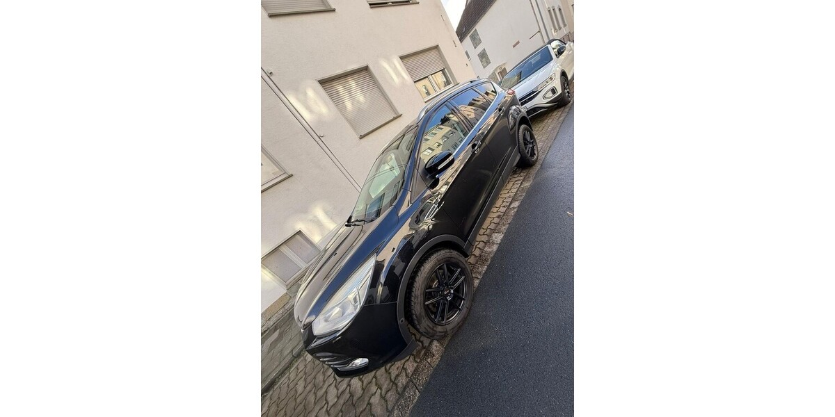 Ford Kuga 133.000 km 8.900 &euro; Lippstadt 59555