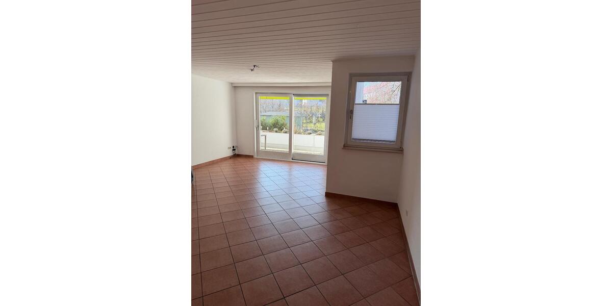 Etagenwohnung Bad Driburg - 4 Zimmer, 95 m&sup2;, 665&euro; | Angebot:25430678