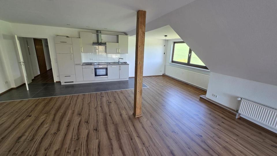 Etagenwohnung Horn-Bad Meinberg Bad Meinberg - 3 Zimmer, 110 m&sup2;, 950&euro; | Angebot:26470272