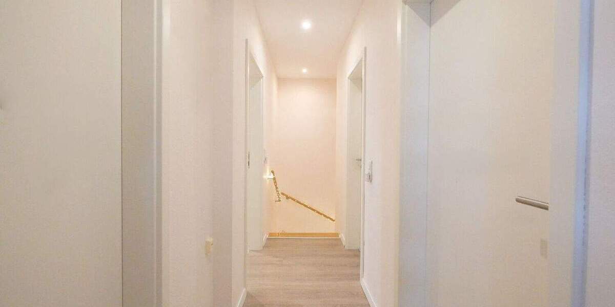 Familienfreundliche Doppelhaushälfte in Top Lage von Elsen 4 zimmer