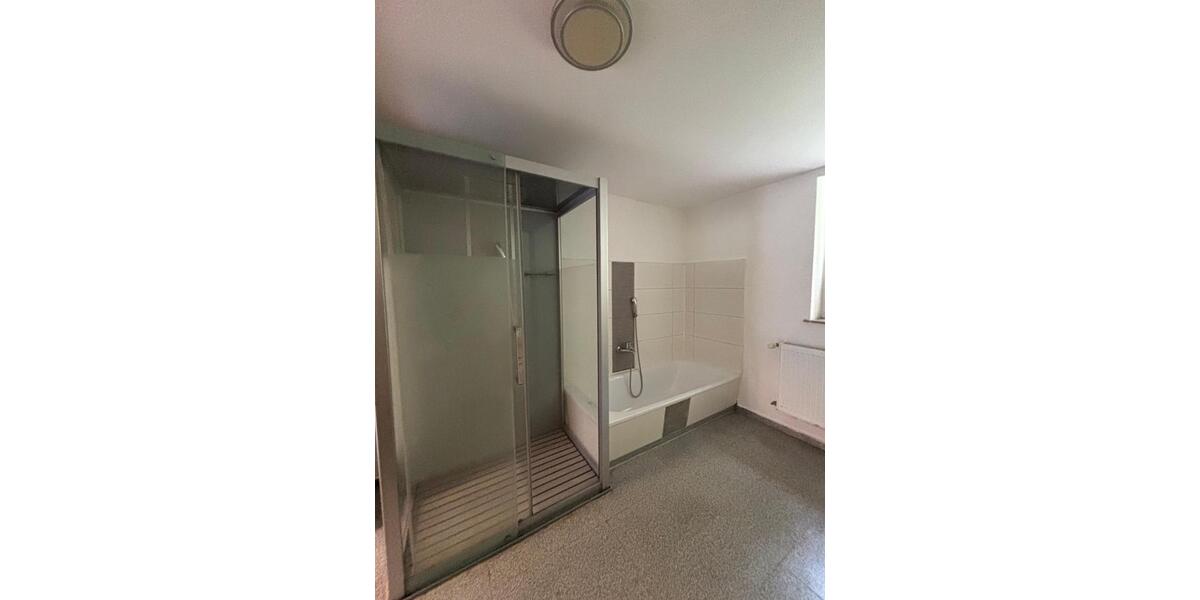 Doppelhaushälfte Schlangen - 6 Zimmer, 200 m&sup2;, 1.200&euro; | Angebot:27614907