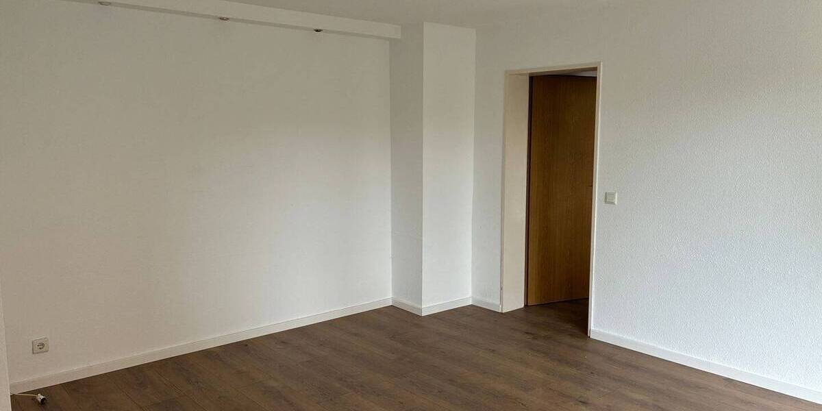 Etagenwohnung Detmold Innenstadt - 2 Zimmer, 64 m&sup2;, 480&euro; | Angebot:26903048