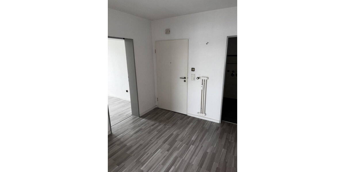 Etagenwohnung Detmold Innenstadt - 3 Zimmer, 81 m&sup2;, 950&euro; | Angebot:26820154