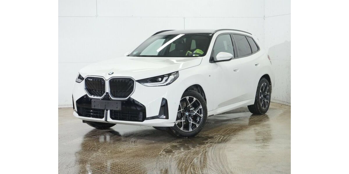 BMW X3 8.900 km 47.840 &euro; Paderborn 33100