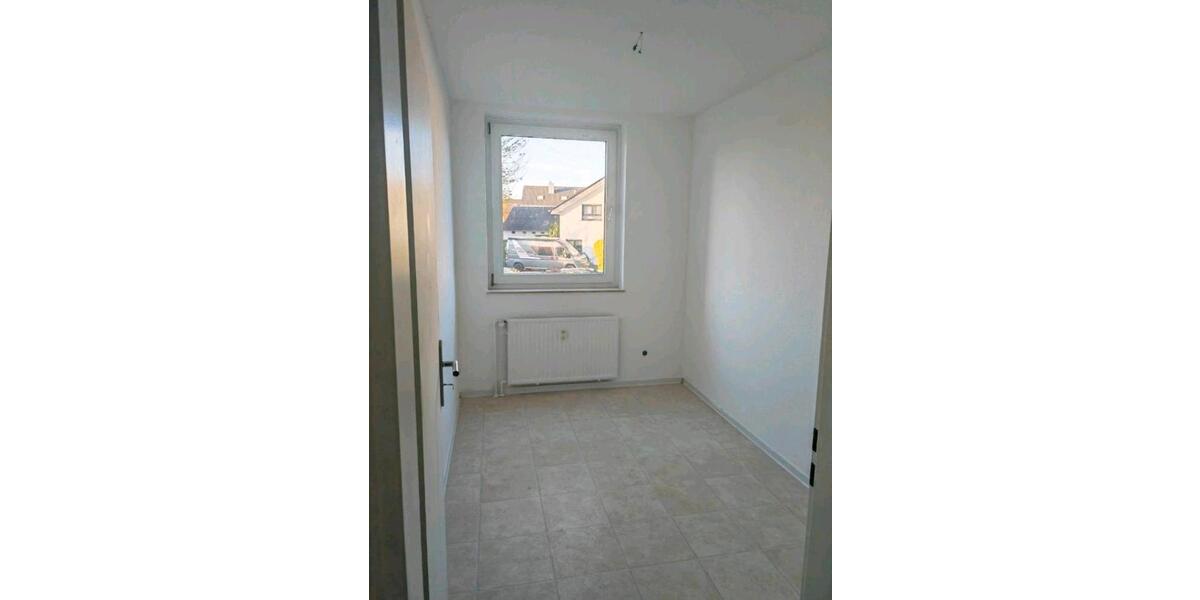 Traumhaft frisch renoviert! Wohlfühl-Erdgeschosswohnung! 4 zimmer