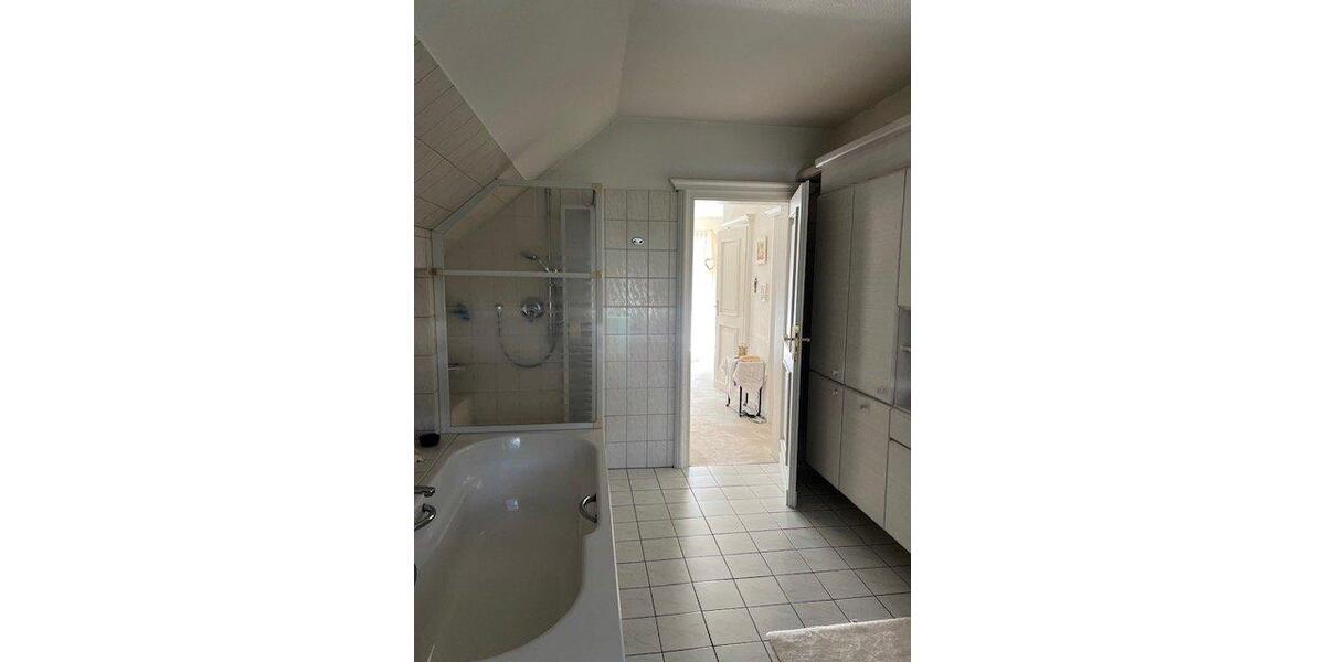 Einfamilienhaus Lippstadt - 6.5 Zimmer, 128 m&sup2;, 536.000&euro; | Angebot:26478867