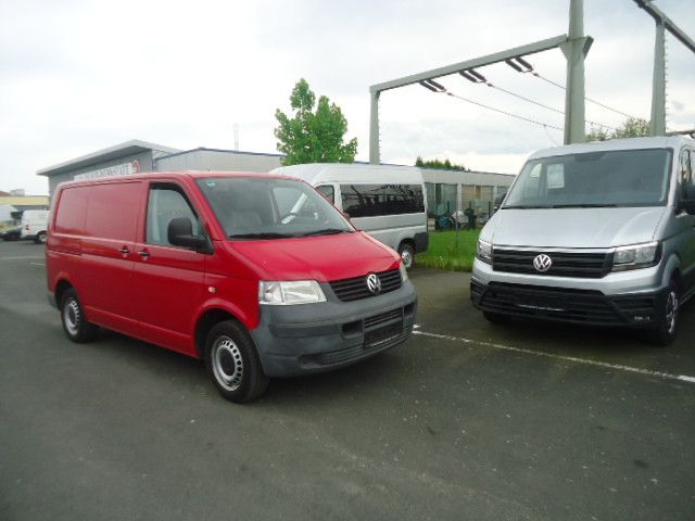 VW T5 Transporter 200.300 km 4.990 &euro; Paderborn 33104