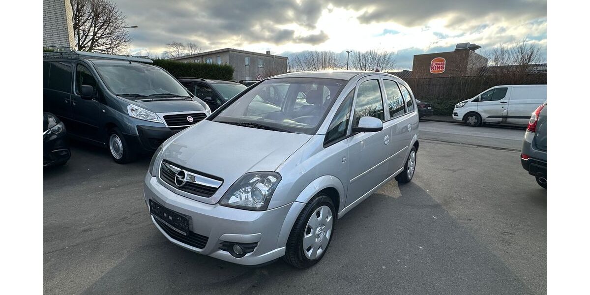 Opel Meriva 104.000 km 3.499 &euro; Paderborn 33100