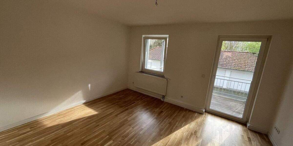 Etagenwohnung Detmold Innenstadt - 3 Zimmer, 72 m&sup2;, 695&euro; | Angebot:25566302