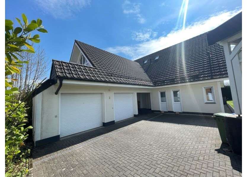 Haus zum Kaufen in Marsberg 405.000 € 293 m²