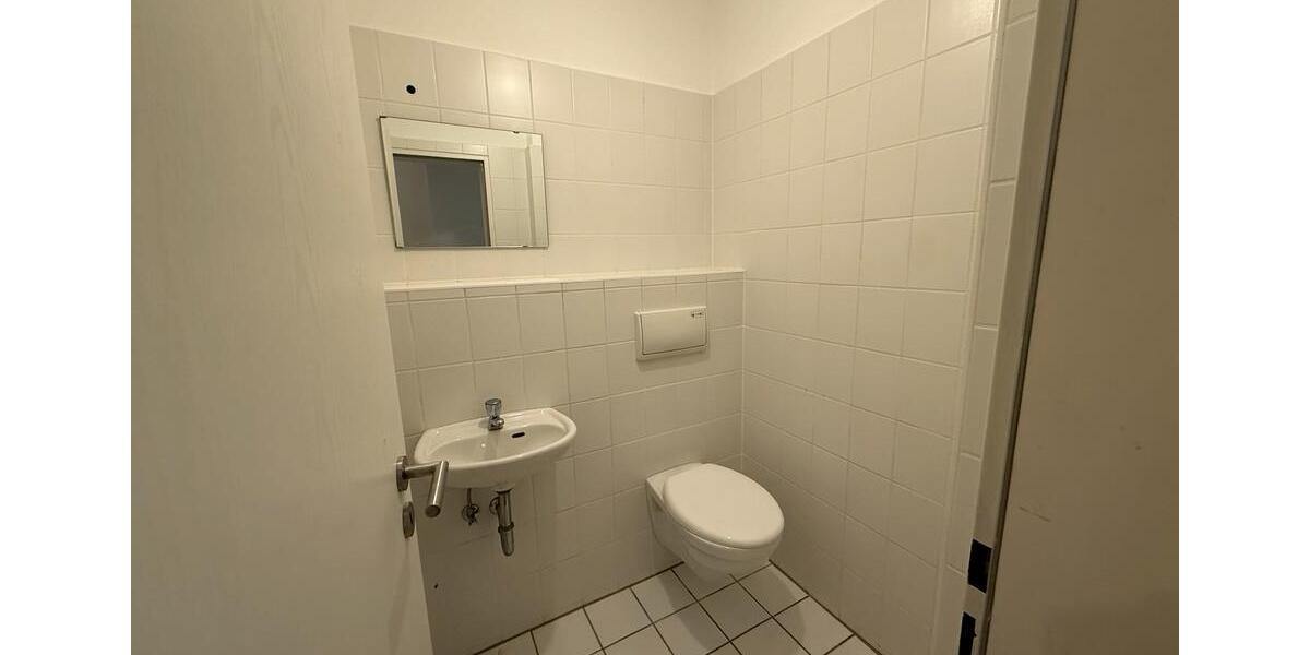 Etagenwohnung Bad Driburg - 4 Zimmer, 140 m&sup2;, 750&euro; | Angebot:26355308