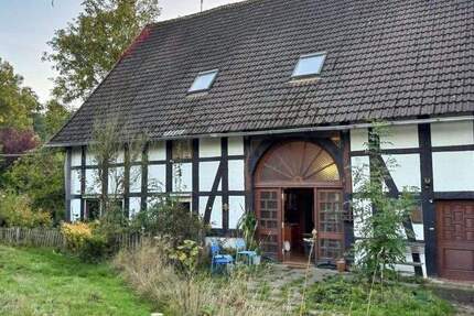 Fachwerkhaus mit zusätzlichem Werkstattgebäude in idyllischer-Naturlage... 8 zimmer
