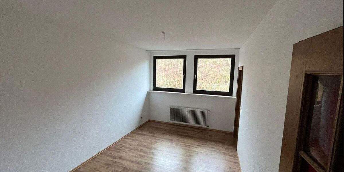 Etagenwohnung Horn-Bad Meinberg Billerbeck - 5 Zimmer, 167 m&sup2;, 999&euro; | Angebot:25771949