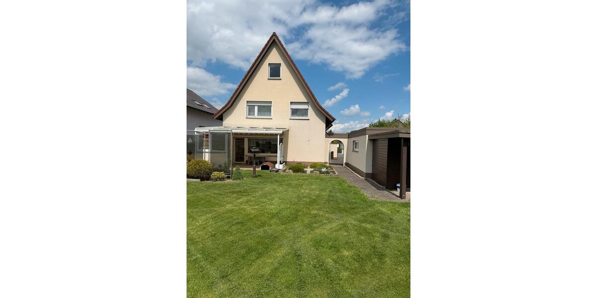 Einfamilienhaus Detmold Hakedahl - 8 Zimmer, 134 m&sup2;, 340.000&euro; | Angebot:26603002