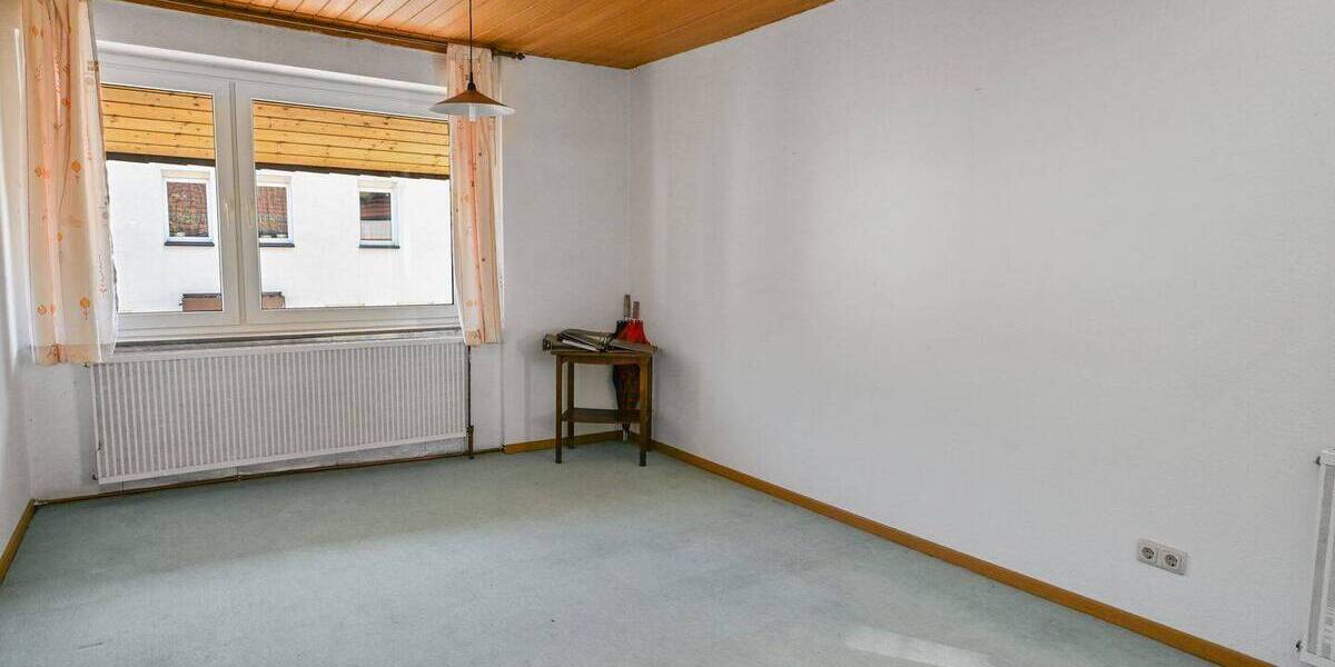 Einfamilienhaus Oerlinghausen - 8 Zimmer, 133 m&sup2;, 265.000&euro; | Angebot:26644191
